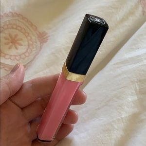 Chanel lip gloss
